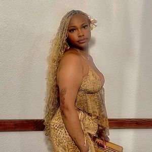 Meet your Posher, Marylynn